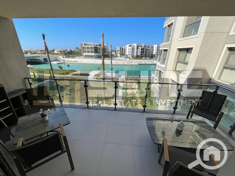 شاليه للبيع Marassi متشطب بالفرش و التكييفات مباشر على المارينا