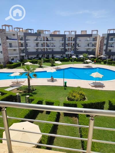 2 Bedroom Chalet for Rent in North Coast, Matruh - شاليه غرفتين للايجار في مارسيليا بيتش 4 بفيو ع البسين مباشرة مكيف كله