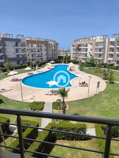 3 Bedroom Chalet for Rent in North Coast, Matruh - شاليه 3 غرف للايجار في مارسيليا بيتش 4 بحري بفيو ع البسين مباشرة مكيف