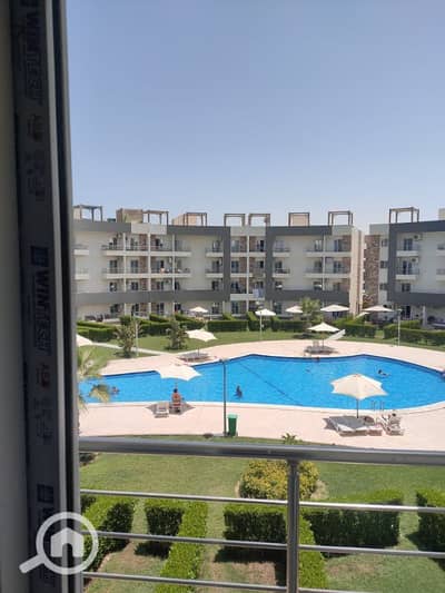 2 Bedroom Chalet for Rent in North Coast, Matruh - شاليه غرفتين Vip للايجار في مارسيليا بيتش 4 مكيف بالكامل بفيو ع البسين