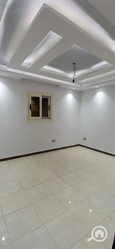 3 Bedroom Flat for Sale in Miami, Alexandria - شقة للبيع لعشاق ميامى خطوات من البحر و45 الرئيسى لعشاق الاستثمار