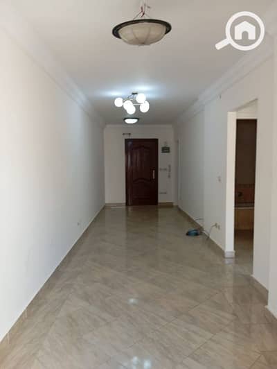 2 Bedroom Flat for Sale in Sidi Beshr, Alexandria - شقة للبيع لعشاق الاستثمار والسكن الراقى عالشارع خالد بن الوليد الرئيسى