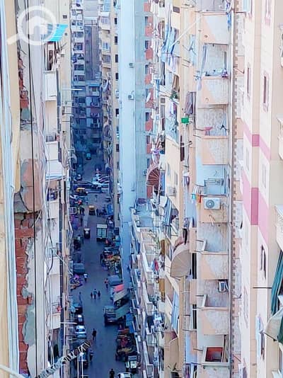 شقة 3 غرف نوم للبيع في ميامي، الإسكندرية - ميامى بالقرب من دوران جيهان