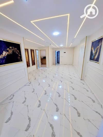 3 Bedroom Apartment for Sale in Miami, Alexandria - الارمن ميامي ١٤٥ م ٣ غرف و ٢ حمام دور خامس رخصه