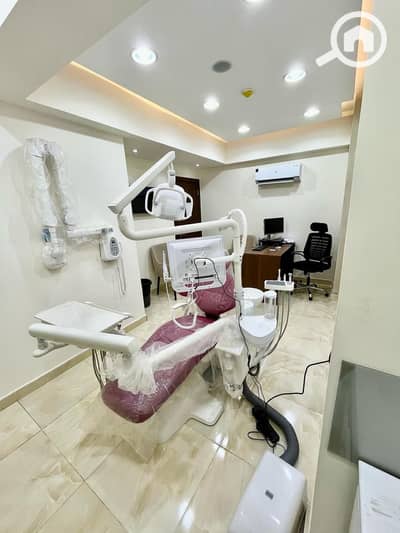 Clinic for Sale in Heliopolis, Cairo - غرفه عياده اسنان للبيع ف مركز طبي يوجد به جميع التخصصات الطبيه
