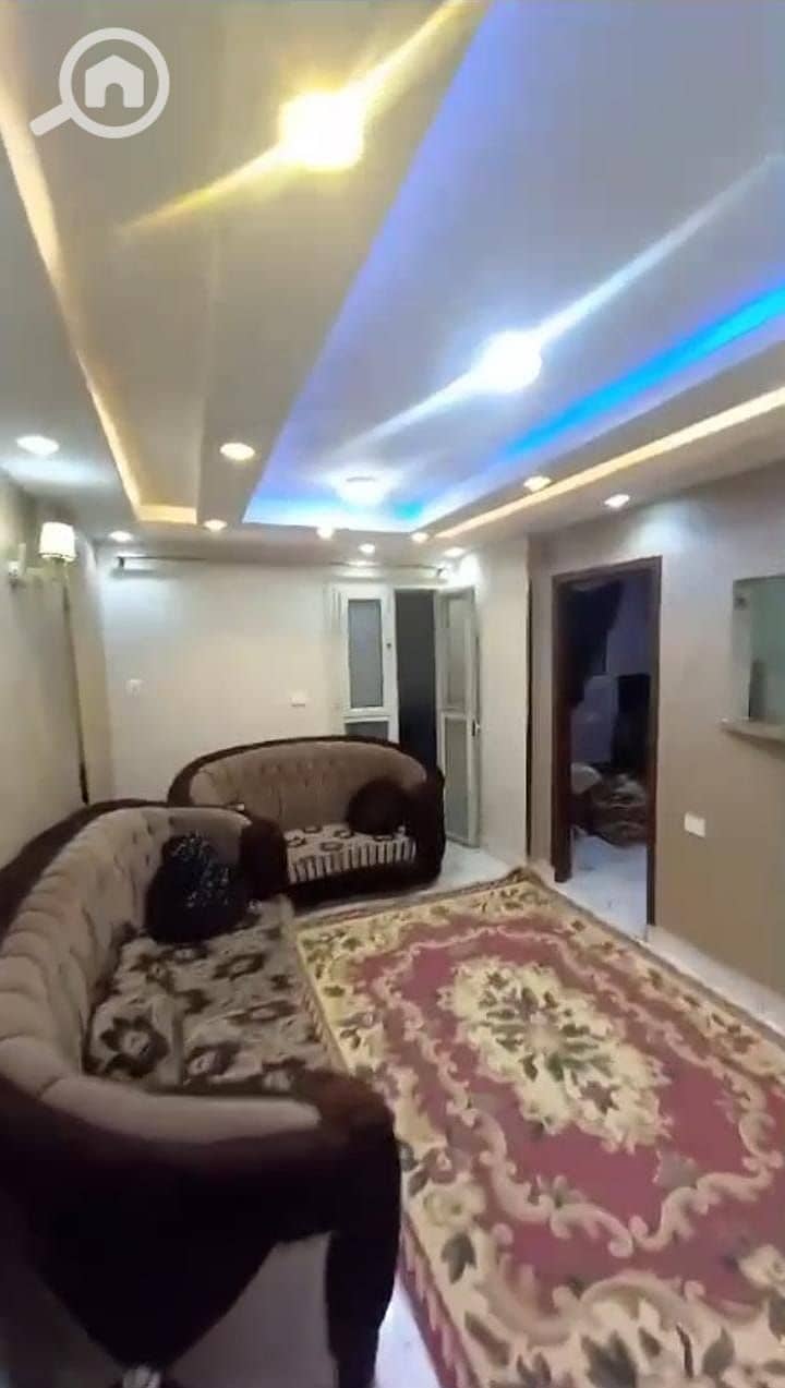 شقه 120 م للتمليك شارع تمام من شارع عين شمس خلف عمر افندي بالقرب من حل