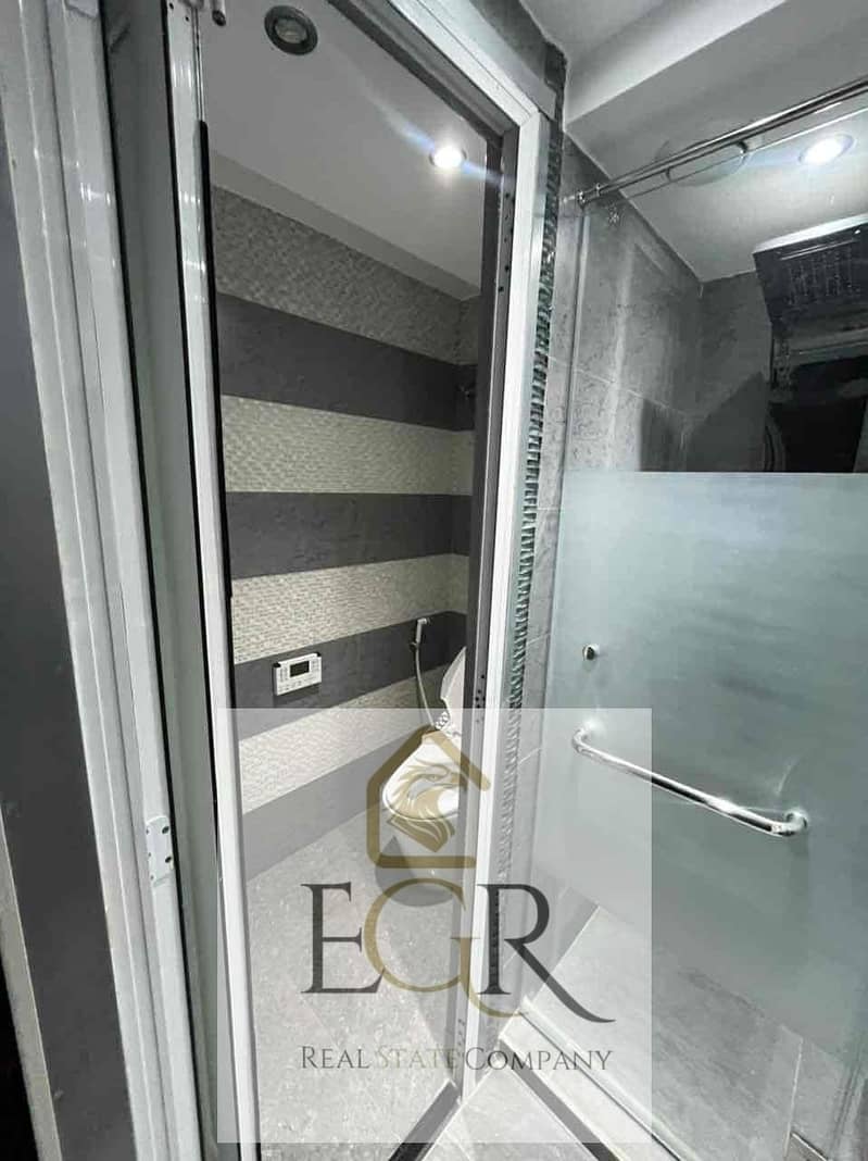 20 e075ff84-5cd5-42bd-bebd-5b8bec266b31. jpg