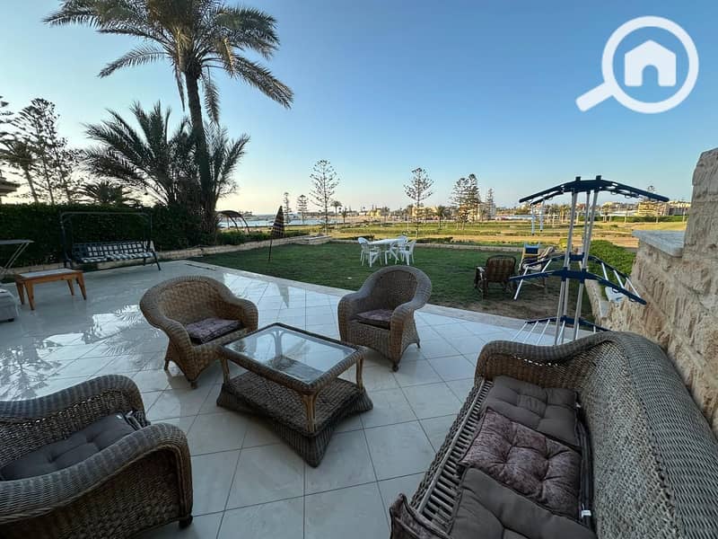 Villa for rent in Marina, first row with sandy lake view, area 350 m