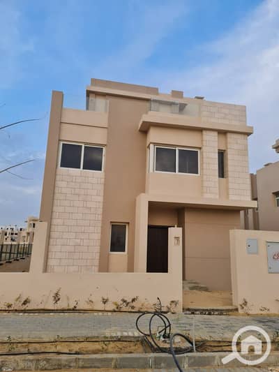 4 Bedroom Twin House for Sale in 6th of October, Giza - PHOTO-2025-01-22-14-29-35. jpg