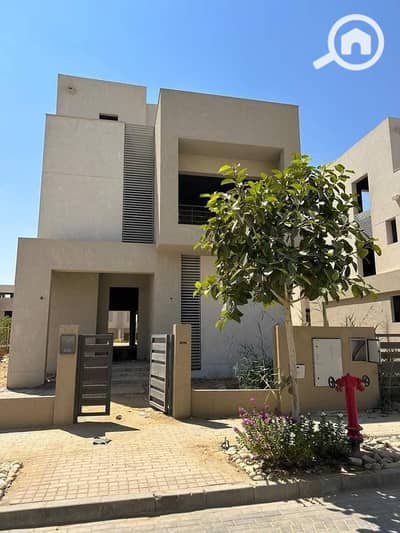 5 Bedroom Villa for Sale in 6th of October, Giza - 471756285_2789870034528206_7941187738475918130_n. jpg