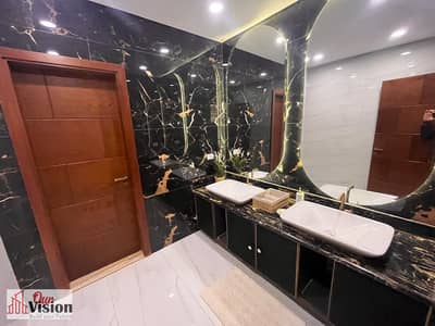 9 Bedroom Villa for Sale in 6th of October, Giza - اميز فيلا في دريم لاند بجوار مول مصر