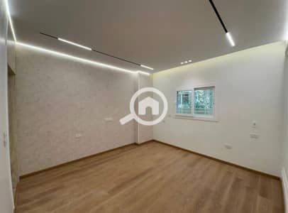 3 Bedroom Penthouse for Sale in New Cairo, Cairo - Gallee. jpg