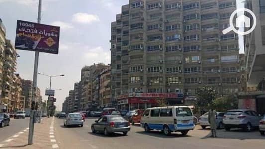 Retail for Sale in Mokattam, Cairo - محل للبيع في المقطم ميدان النافورة متاجر لبرند بعائد 55 الف شهرياً