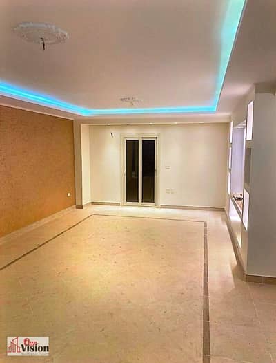 3 Bedroom Flat for Sale in Sheikh Zayed, Giza - شقة للبيع - الحي 16، الشيخ زايد خطوات من بيفرلي هيلز ومزار مول 195 م²