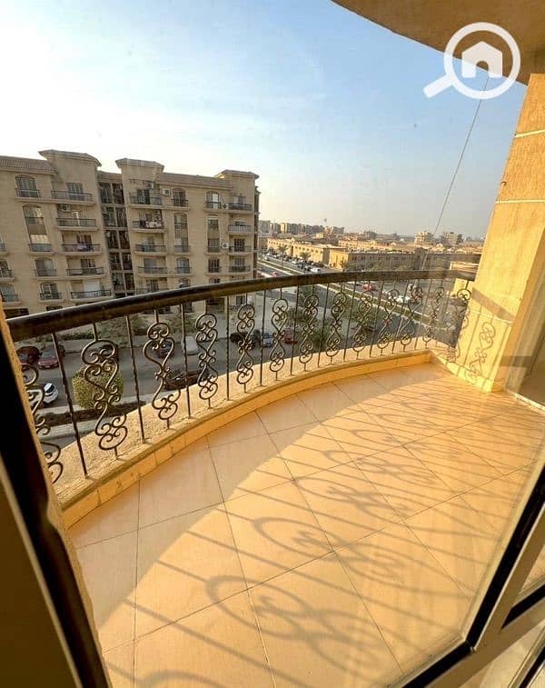 شقه 99 متر فيو السوق الشرقى