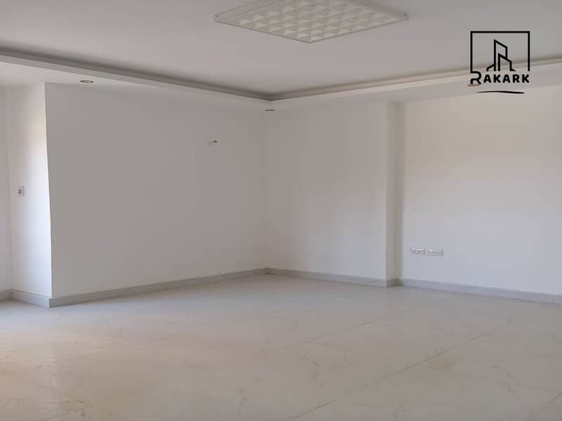 14 N17 (Copy). jpg
