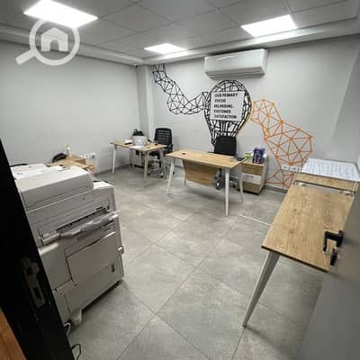 Office for Sale in Sheraton, Cairo - لسرعة البيع مكتب اداري بنتهاوس في شيراتون بجوار Stoda و المطار