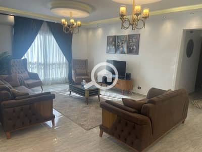3 Bedroom Flat for Rent in Madinaty, Cairo - شقه 200م ايجار مفروش بمدينتي تشطيب خاص موقع ممتاز للنادي والخدمات