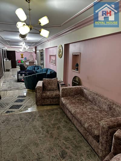 3 Bedroom Apartment for Sale in Hadayeq El Zeitoun, Cairo - شقه 200م للتمليك شارع الشيخ خطاب حدائق الزيتون