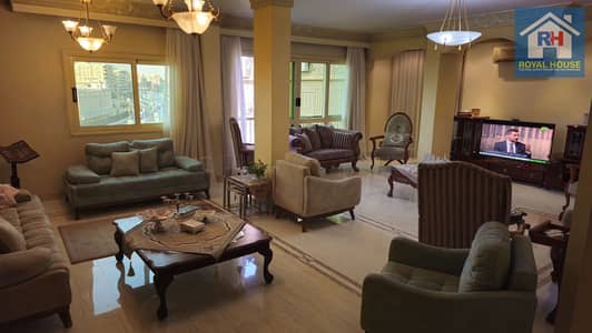 3 Bedroom Apartment for Sale in Heliopolis, Cairo - العنوان : شقه 240 م للبيع شارع الميرغنى الرئيسى – مصر الجديده