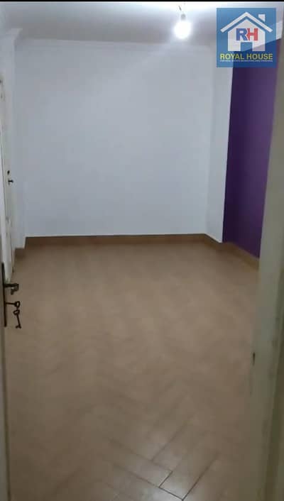 2 Bedroom Flat for Sale in Ain Shams, Cairo - شقه 86م للتمليك شارع خليل صادق من احمد عصمت عين شمس