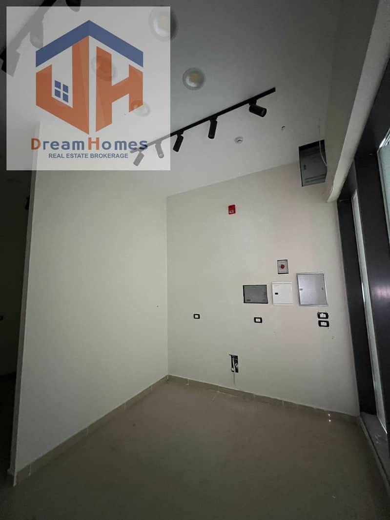3 8cdd4f9f-4f27-4609-ba30-b3adcdfbb799. jpg
