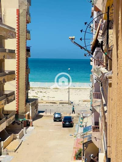 3 Bedroom Flat for Sale in Nakheel, Alexandria - شقه فى اسكندرية شاطئ النخيل رابع عمارة للبحر (٣غرف/٢حمام)بجوار الأسواف