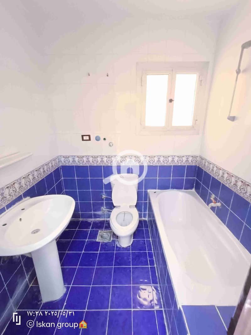 8 1000291978. jpg