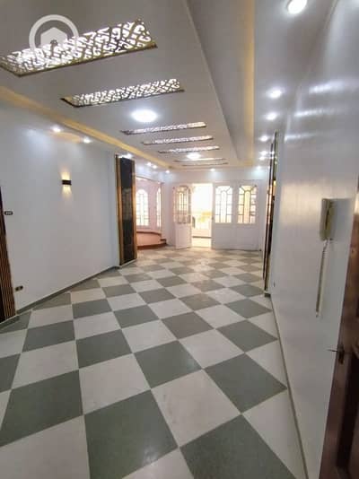 3 Bedroom Flat for Sale in Nakheel, Alexandria - شقه فى اسكندرية شاطىء النخيل دقائق للبحر وحمام سباحة دانا بلازا (٣غرف)