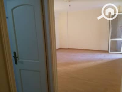 شقة 3 غرف نوم للايجار في رشدي، الإسكندرية - 499524005_10171191757195526_8791576395006387629_n. jpg