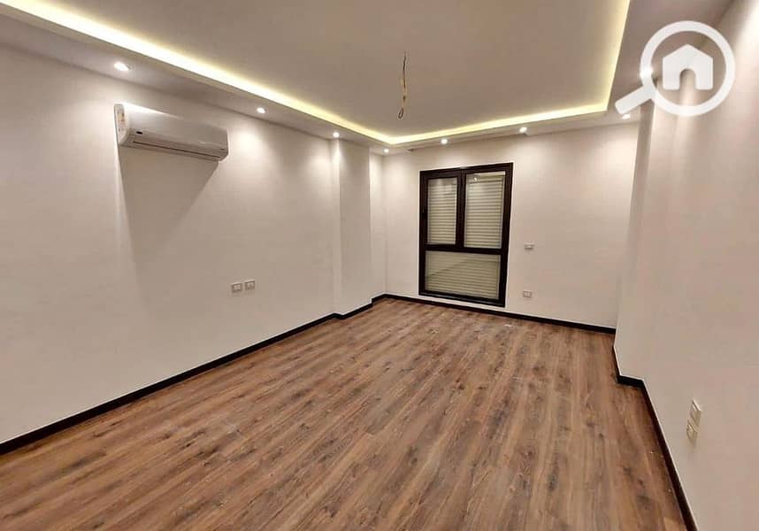 8 438154833_1600766210712692_2957445501367914441_n. jpg