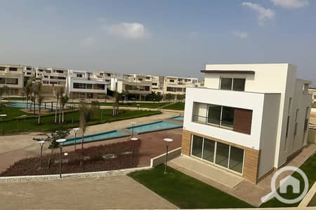 4 Bedroom Twin House for Sale in 6th of October, Giza - assets_task_01k33mxvdefsttjjx58exvwt9v_1755691884_img_0. jpg