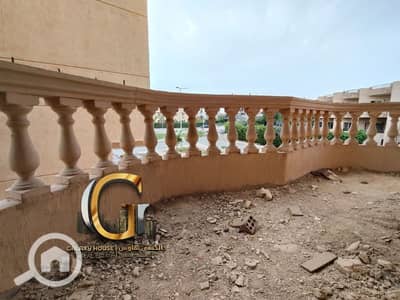 فلیٹ 3 غرف نوم للبيع في مدينة الشروق، القاهرة - شقة للبيع في الحي الرابع فيلات في مدينة الشروق داخل فيلا شيك جداا