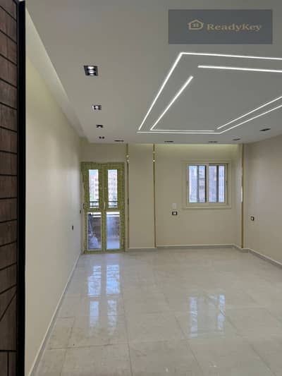 3 Bedroom Flat for Sale in 6th of October, Giza - شقة تشطيب سوبر لوكس للبيع الحي الثالث مجاورة أولي بجوار المحور المركزي