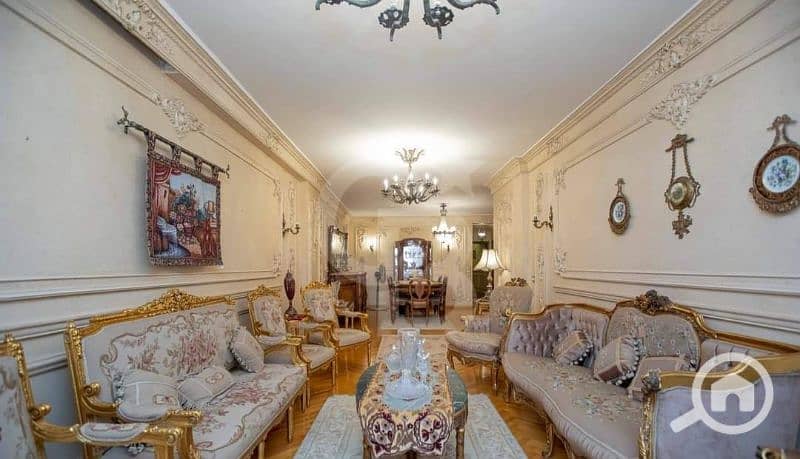 شقة للبيع 195م شارع فوزي معاذ الرئيسي سموحة مطلات مفتوحة