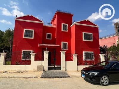 4 Bedroom Villa for Sale in Sheikh Zayed, Giza - فيلا للبيع في كومباوند جولف السليمانيه سفنكس الجديده