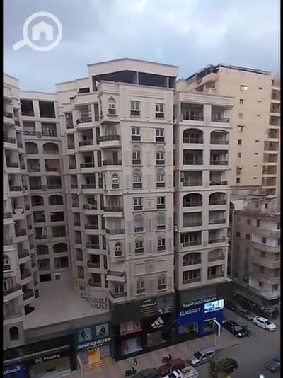 3 Bedroom Apartment for Sale in Smoha, Alexandria - Apartment for sale on Fawzi Moaz Main Street Ultra Super Lux finishing