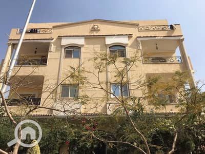 3 Bedroom Flat for Sale in New Cairo, Cairo - شقة سوبر لوكس للبيع في فيلات البنفسج – التجمع الأول