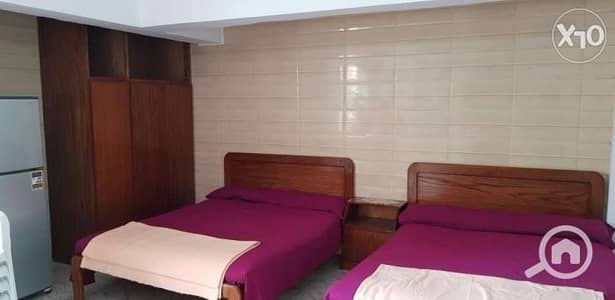 1 Bedroom Chalet for Rent in North Coast, Matruh - From the owner, a studio chalet with air conditioning, first line on the beach in Zumurruda.