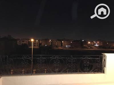3 Bedroom Apartment for Rent in New Cairo, Cairo - شقة للايجار فيو حديقة تشطيب سوبر لوكس