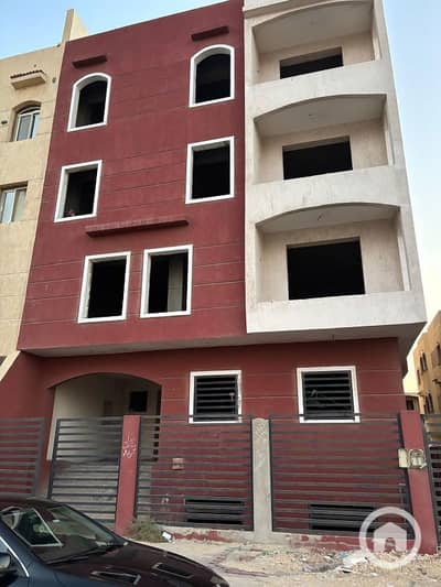 أرض سكنية  للبيع في مدينة الشروق، القاهرة - 276م بالشروق ع الشارع الرئيسي فيو مفتوح موقع متميز لا للوسطاء