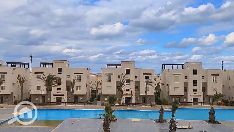 شاليه للإيجار امواج علي حمام السباحه مباشر Amwaj