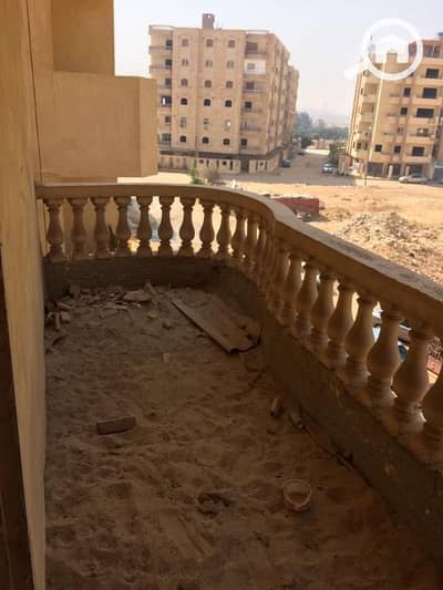 فلیٹ 3 غرف نوم للبيع في حدائق الاهرام، الجيزة - شقه للبيع بحدائق الاهرام البوابه الاولى 175 م عماره واسانسير