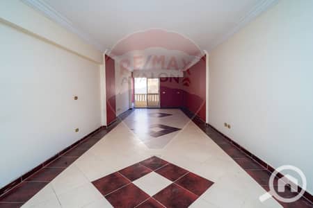 شقة 3 غرف نوم للبيع في سموحة، الإسكندرية - 1. jpg