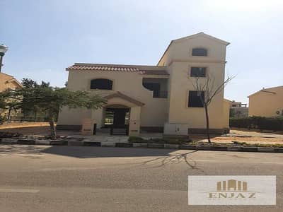 4 Bedroom Villa for Sale in Madinaty, Cairo - e2e45606-02b1-41dc-92aa-cc082d7a0793. jpg