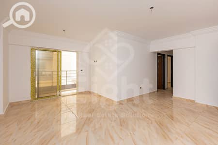 2 Bedroom Flat for Sale in Seyouf, Alexandria - (1) IMG_3076. jpg