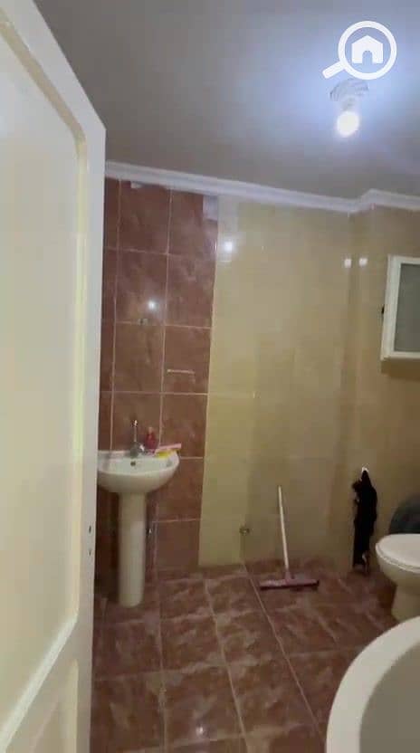 8 WhatsApp Video 2025-08-22 at 19.09. 52_c3ad3814_000076. jpg