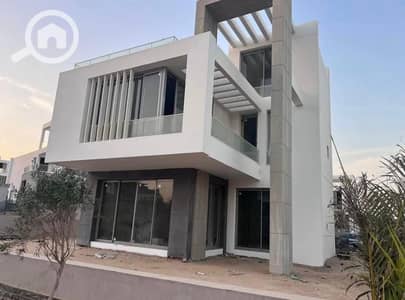 فیلا 5 غرف نوم للبيع في 6 أكتوبر، الجيزة - IMG-20250721-WA0816. jpg