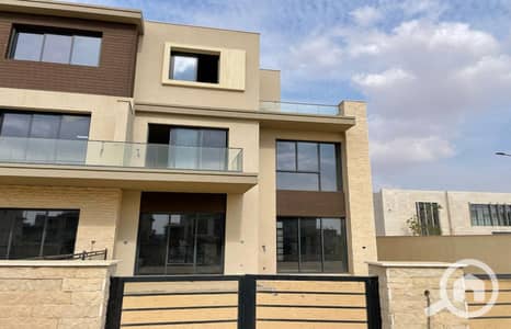 4 Bedroom Villa for Sale in Sheikh Zayed, Giza - 503744227_2748796938651555_3491375840732284907_n. jpg