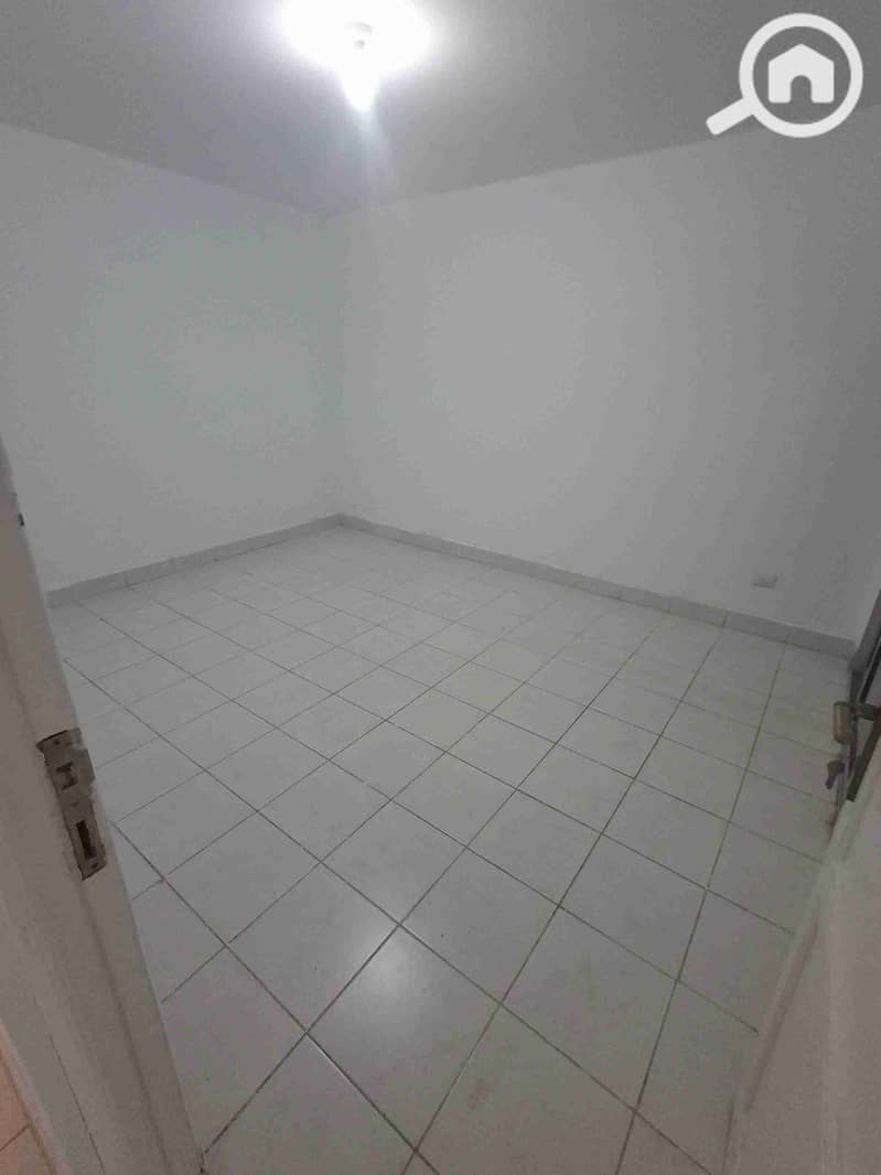 8 1000545195. jpg